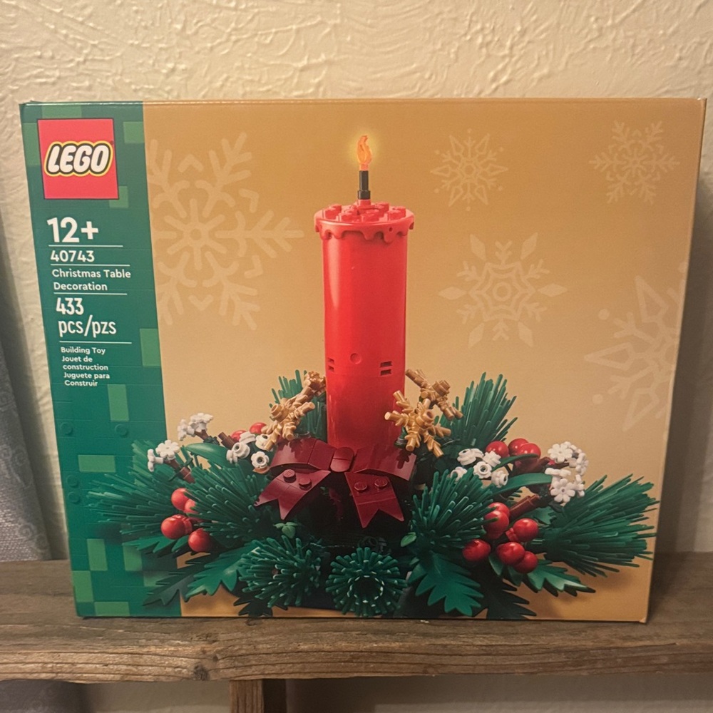 LEGO Festive Candle Centerpiece - Red and Green